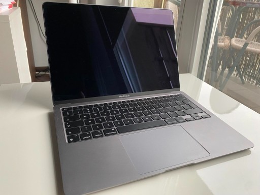 Zdjęcie oferty: MacBook Air 13.3" M1 8GB RAM / 256GB SSD