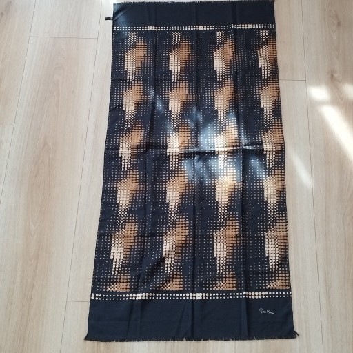 Zdjęcie oferty: Pierre Cardin apaszka szalik jedwab 127 x 59