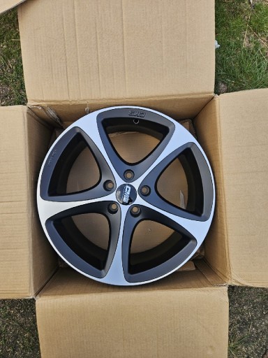 Zdjęcie oferty: Alufelga CMS C12 8Jx18 ET39 5x112 