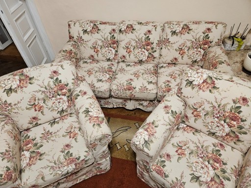 Zdjęcie oferty: Sofa i 2 fotele ze wzorem kwiatowym 