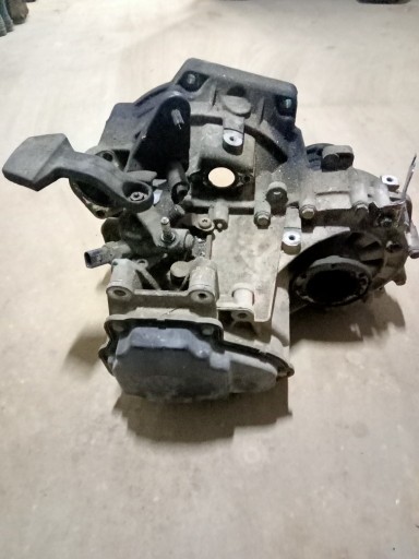 Zdjęcie oferty: Skrzynia biegów Audi A 3 uszkodzone łożysko 