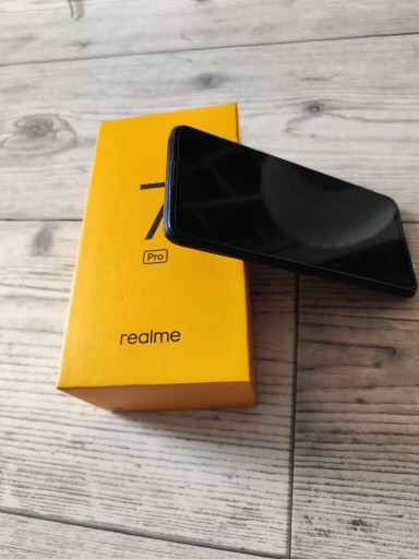 Zdjęcie oferty: Realme 7 Pro 8/128GB niebieski + 2 szkła ochronne