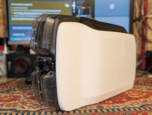 Zdjęcie oferty: Drukarka do kart ZEBRA ZC100, bogaty zestaw, dużo kart, 3 taśmy