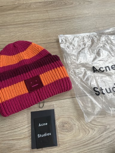 Zdjęcie oferty: Czapka ACNE STUDIOS nowa okazja !!