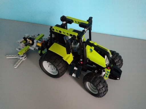 Zdjęcie oferty: LEGO 9393 + ładowacz MOC