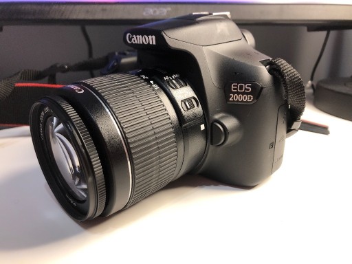 Zdjęcie oferty: Aparat Canon EOS 2000d i EF-S 18-55 f:3.5-6.5