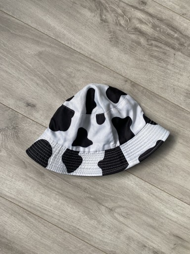 Zdjęcie oferty: czarno-biały kapelusz bucket hat w krowie łaty