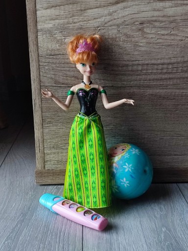 Zdjęcie oferty: Kraina lodu Frozen Disney Anna śpiewająca zestaw