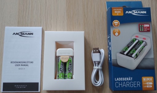 Zdjęcie oferty: Ładowarka akumulatorów NiMH Ansmann Basic II z 2 akumulatorami AA 1300mAh