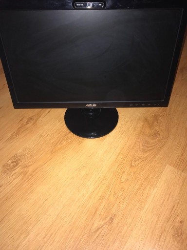 Zdjęcie oferty: Monitor ASUS VK207S 19" + kamerka