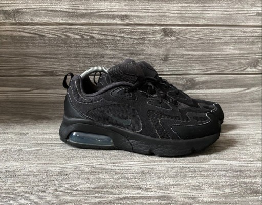 Zdjęcie oferty: Nike Air Max 200, rozmiar 40, stan dobry