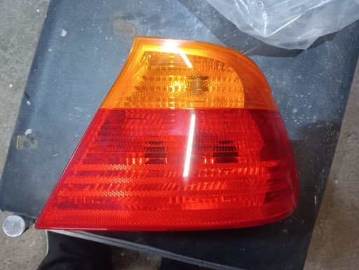 Zdjęcie oferty: BMW E46 lampa tył prawy coupe/cabrio  oryg 8375802