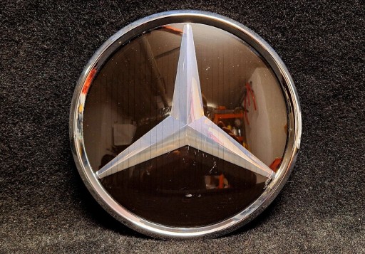 Zdjęcie oferty: Emblemat znaczek Mercedes radar A000 888 05 00