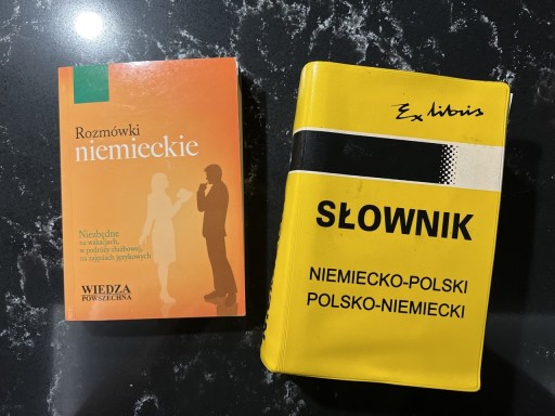 Zdjęcie oferty: Kieszonkowy słownik polsko-niemiecki i rozmówki