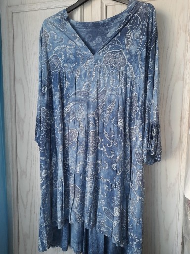 Zdjęcie oferty: Bluzka-tunika damska kolor niebieski wzór