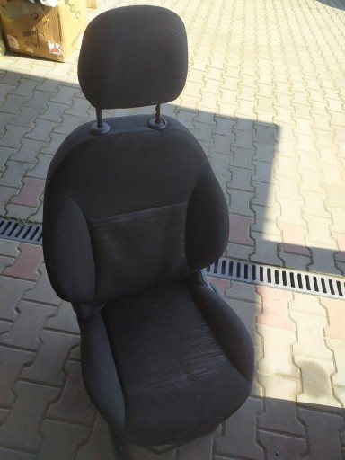 Zdjęcie oferty: Fotel kierowcy lewy przód Peugeot 208 