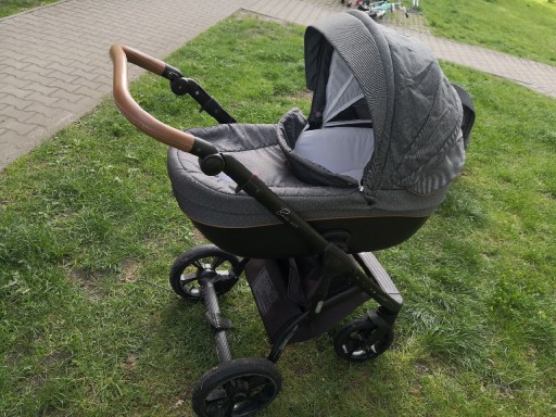 Zdjęcie oferty: Wózek Roan Bass Soft 2w1 spacerowy + gondola