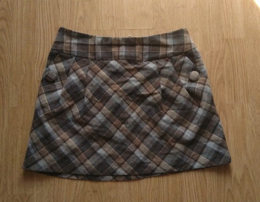Zdjęcie oferty: Wełniana mini spódniczka w kratkę schoolgirl lolit