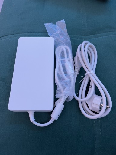 Zdjęcie oferty: Zasilacz Philips 34M2C7600MV 19,5 V 16,9 A, 7,4 x 5,0-pin, 330W do laptopów