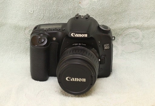 Zdjęcie oferty: Canon 30D plus obiektyw EFS 18-55mm