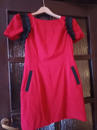 Zdjęcie oferty: Karminowa sukienka wizytowa