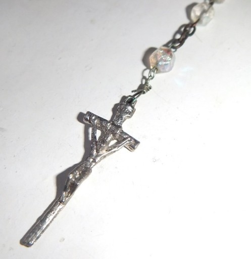 Zdjęcie oferty: Metalowy różaniec 47 cm krzyż 40 mm Kryształki