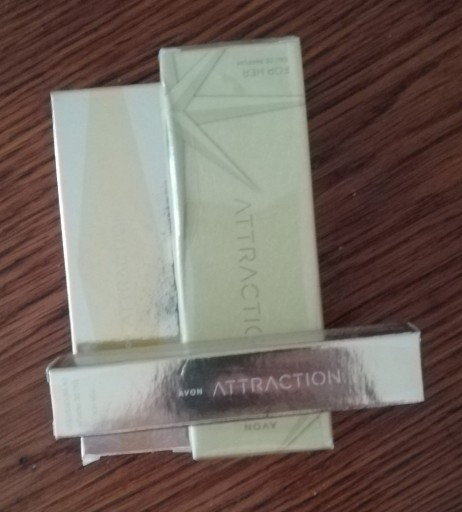 Zdjęcie oferty: Avon Attraction for her zestaw perfumowany 3szt
