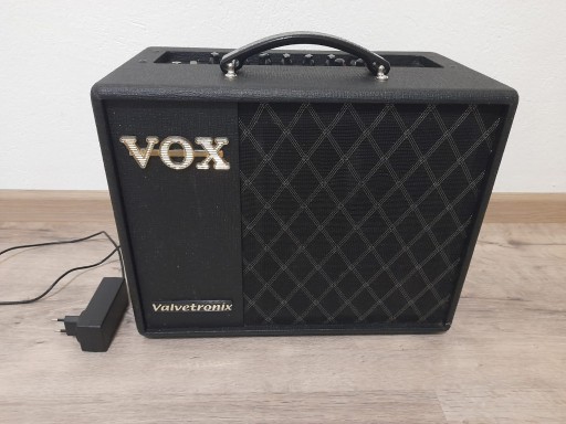 Zdjęcie oferty: Wzmacniacz gitarowy VOX VT20X Combo mulitefekt