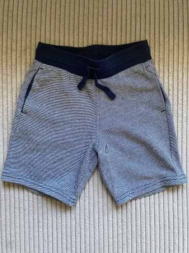 Zdjęcie oferty: Krótkie spodnie dla chłopca H&M 122 paski