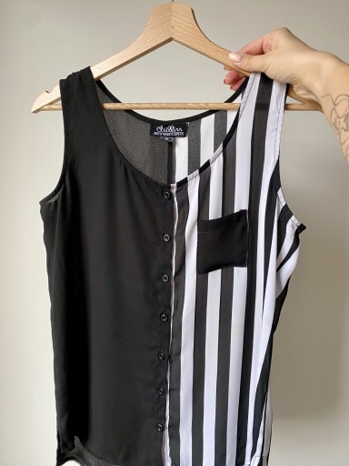 Zdjęcie oferty: Elegancka bluzka top w paski czarno-biały S/M