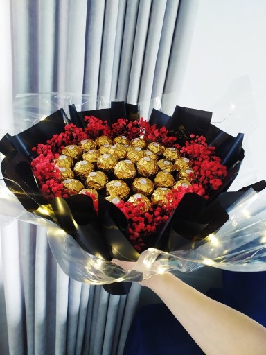 Zdjęcie oferty: Słodki bukiet Ferrero Rocher dzień mamy urodziny