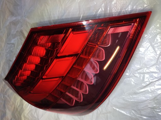 Zdjęcie oferty: Lampa Tylna Lewa Mercedes C Klasa W206 Sedan