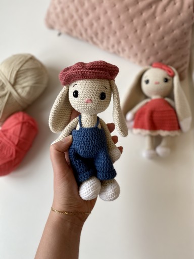 Zdjęcie oferty: Amigurumi królik na szydełku zabawka