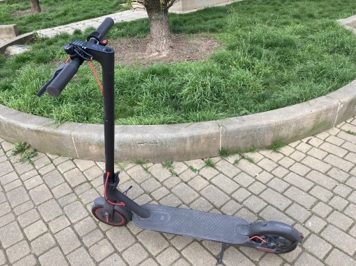Zdjęcie oferty: Mi Electric Scooter Pro 300W 25km/h