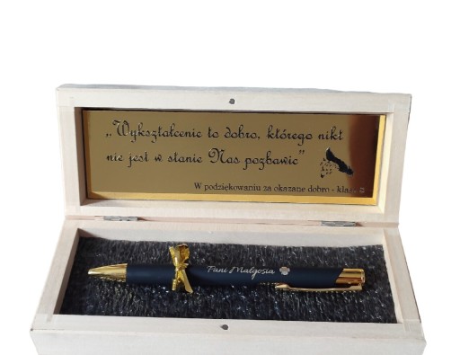 Zdjęcie oferty: Długopis w drewnianym pudełku, dla nauczyciela 
