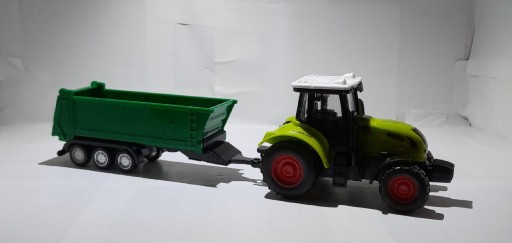 Zdjęcie oferty: Traktorek Z napędem z przyczepa 