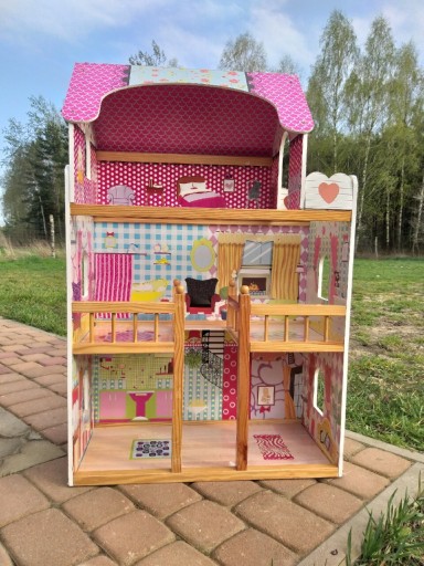 Zdjęcie oferty: Duży drewniany domek dla lalek 
