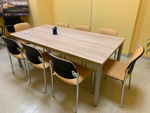 Zdjęcie oferty: Stół konferencyjny + 8 krzeseł