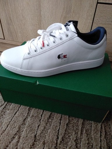 Zdjęcie oferty: Sneakersy LACOSTE Carnaby Evo Tri 1 r.43