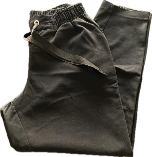 Zdjęcie oferty: Spodnie materiałowe na gumce, 44, czarny LAVINIA