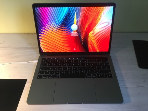 Zdjęcie oferty: MacBook PRO 13” z 2019r. z Touch Barem