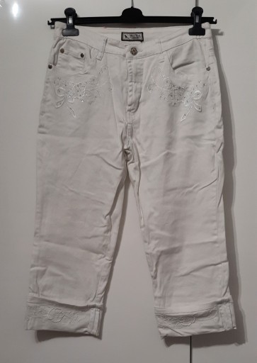 Zdjęcie oferty: Białe spodnie damskie 3/4 rozmiar 38