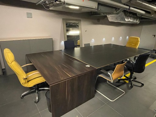 Zdjęcie oferty: Zestaw mebli biurowych, 4 biurka, fotele, krzesła