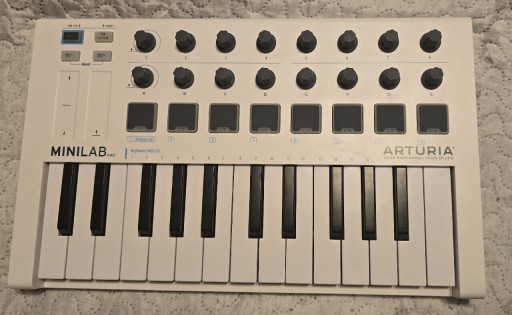 Zdjęcie oferty: UŻYWANY midi controller ARTURIA MINILAB MK2 + FUTERAŁ CASE