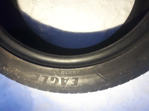 Zdjęcie oferty: Opony 245/45R18 100W