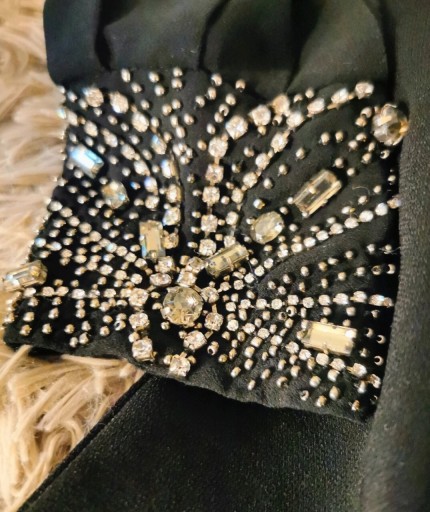 Zdjęcie oferty: Elegancka sukienka mała czarna mini, kryształowe mankiety, Oasis, M/10/36