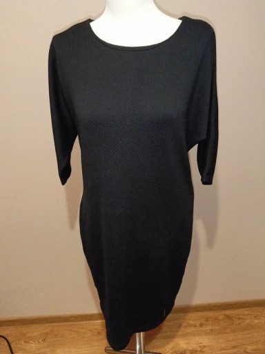 Zdjęcie oferty: Czarna wafelkowa sukienka Greence L