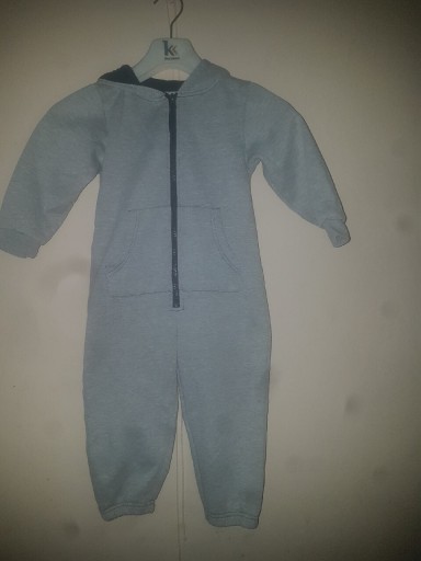 Zdjęcie oferty: Dres jednoczesciowy rozmiar 98 Kombinezon onesize