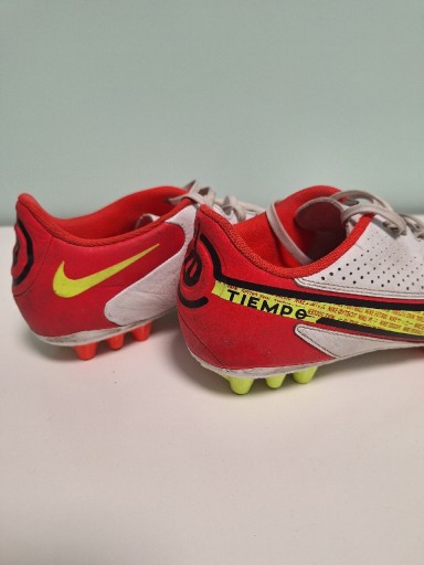 Zdjęcie oferty: Oryginalne buty korki Nike Tiempo rozmiar 42