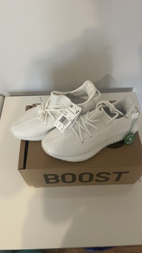 Zdjęcie oferty: Adidas Yeezy Boost 350 V2 Cream (Triple White)